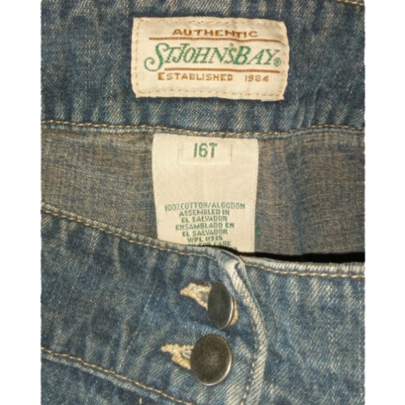 ST. JOHN'S BAY Sz 16T Women's Flare Bottom with Embroidered Flowers jeans VGUC - Picture 4 of 6